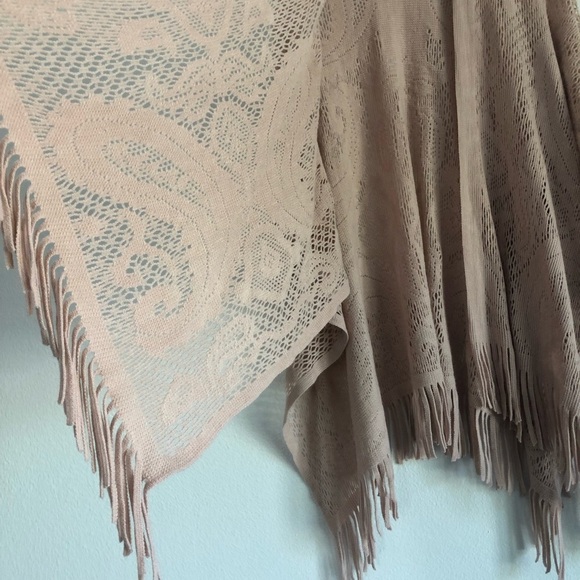 Woolworths delicate crochet lace fringe shawl open cardigan blush pink OS - Picture 5 of 7